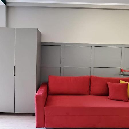 Helga'S Deluxe 3 Apartment Tiranë Eksteriør bilde