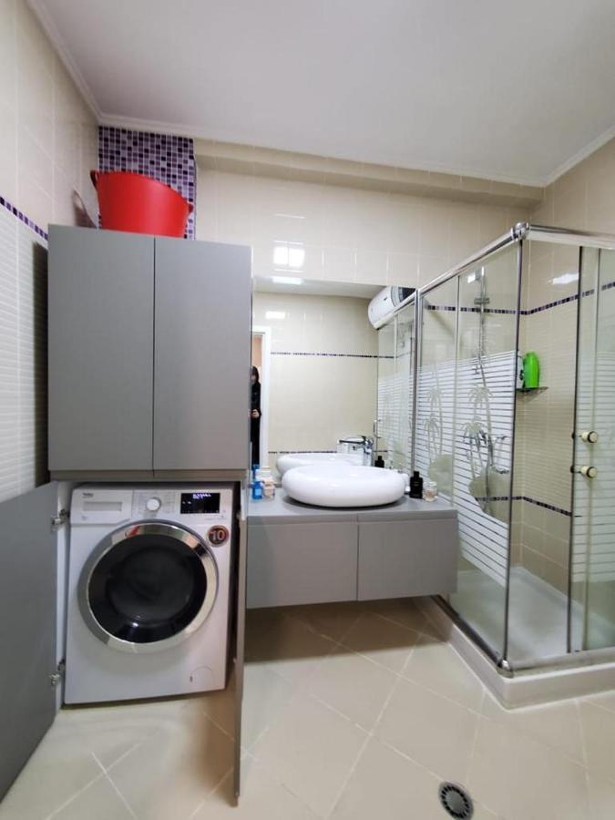 Helga'S Deluxe 3 Apartment Tiranë Eksteriør bilde