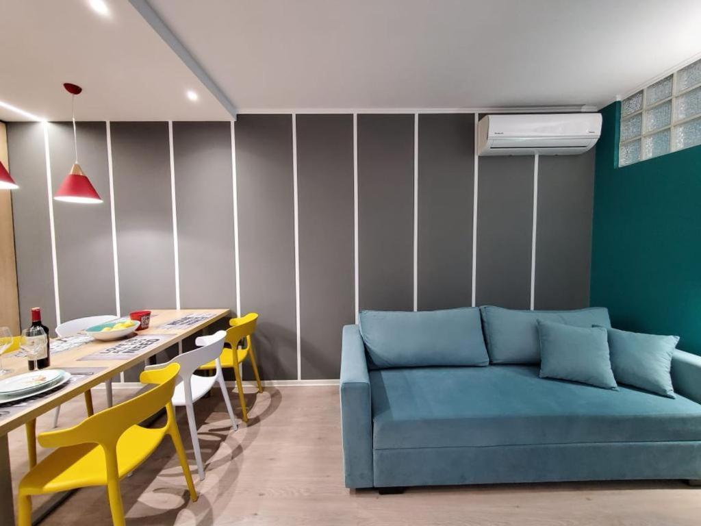 Helga'S Deluxe 3 Apartment Tiranë Eksteriør bilde