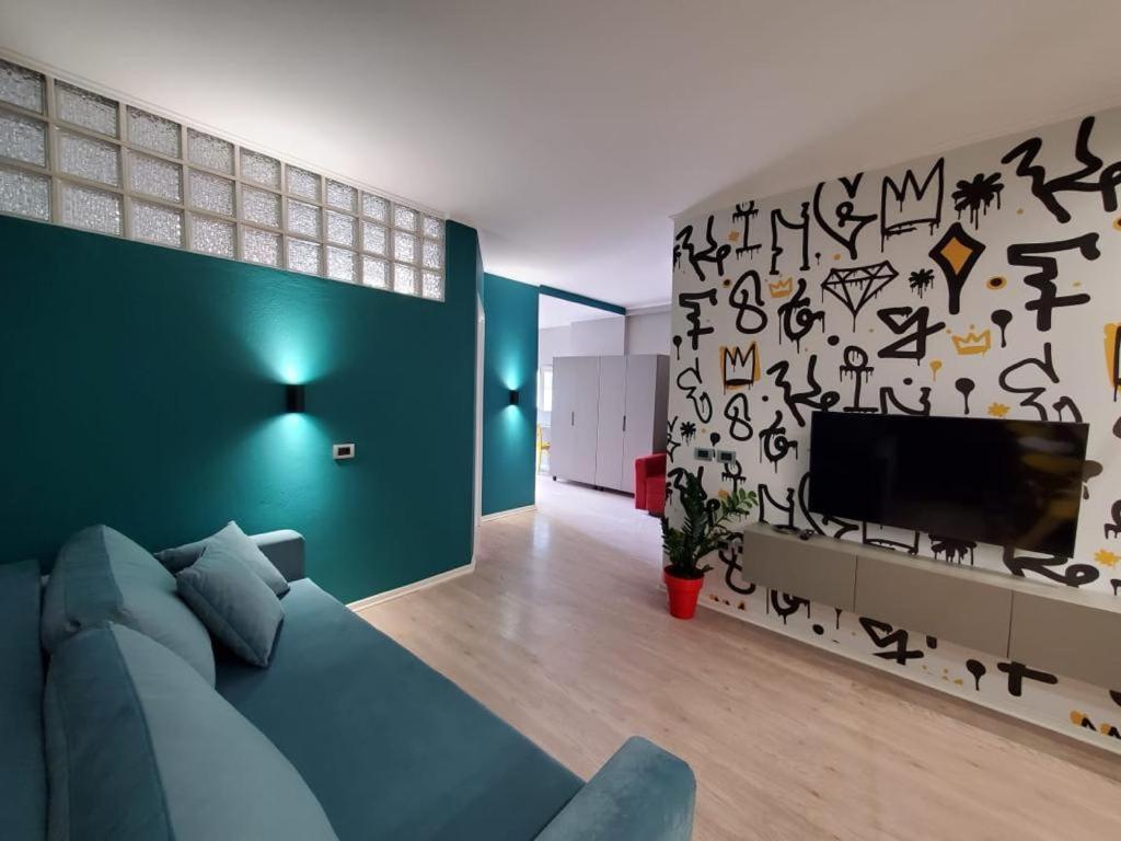 Helga'S Deluxe 3 Apartment Tiranë Eksteriør bilde