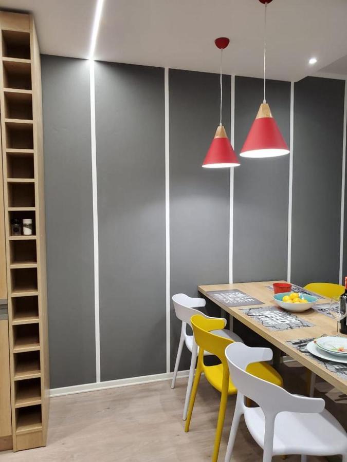 Helga'S Deluxe 3 Apartment Tiranë Eksteriør bilde